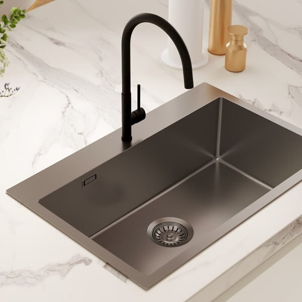 SWISS AQUA TECHNOLOGIES - Swiss Aqua Technologies set mitigeur lavabo XL + mitigeur monocommande de cuisine avec douchette extractible 2 jets, noir mat (SATBSM288C) - large
