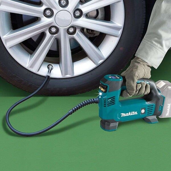 MAKITA - Gonfleur MAKITA DMP180Z - 18V (vendu sans batterie) - large
