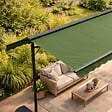 OVIALA - Store double pente avec coffre 3 x 4 m en aluminium vert cactus - Delgada - vignette