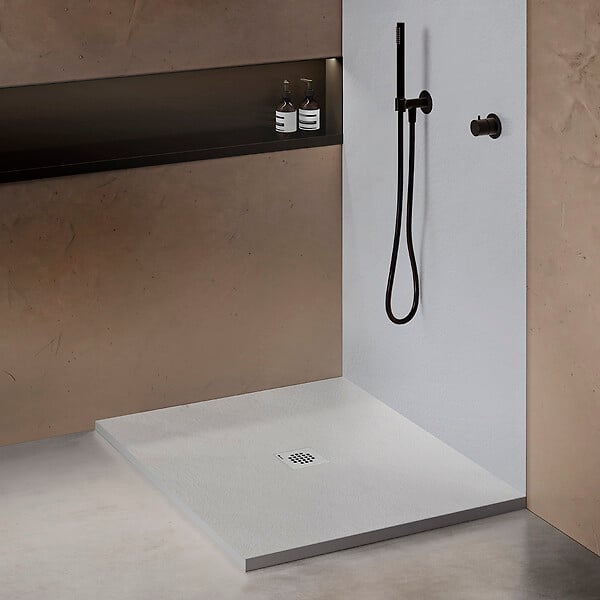 U-TILE - Receveur résine 100 x 100 cm blanc effet granit - grille carrée centrée - large