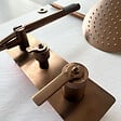 ESSEBAGNO - Molette colonne de douche encastrée mécanique cuivre brossé - vignette