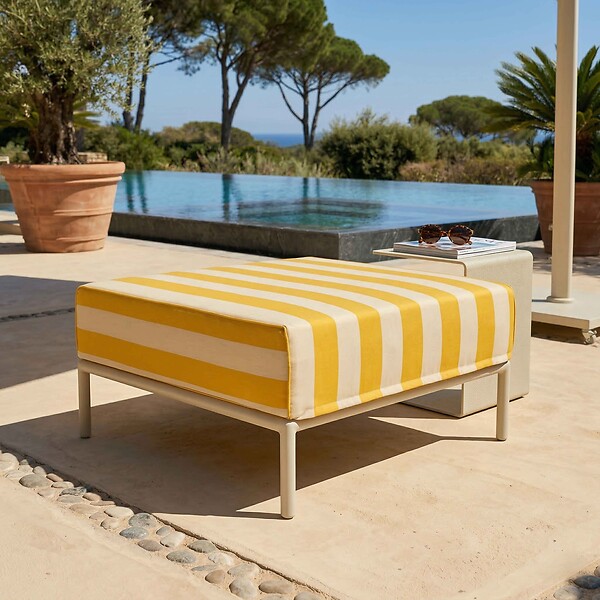 OVIALA - Pouf rayé pour salon de jardin modulable en tissu jaune clair - Patio - large