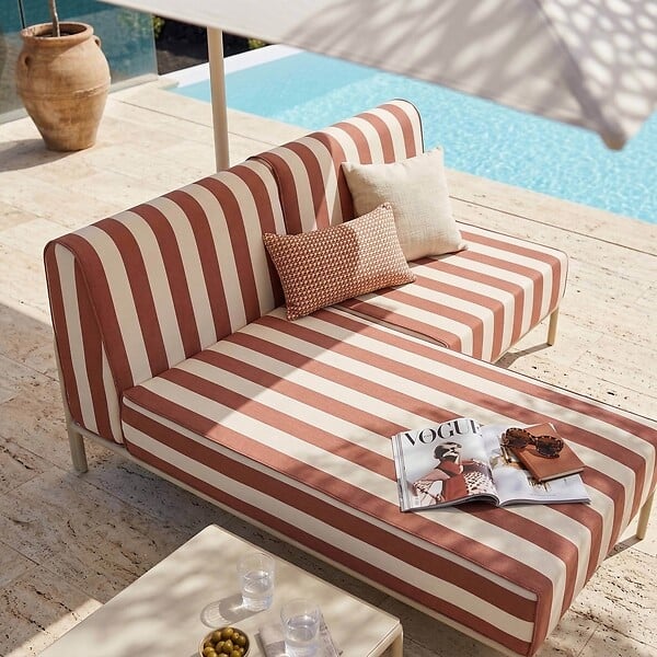 OVIALA - Salon de jardin bas modulable rayé 2 places terracotta - Patio - large