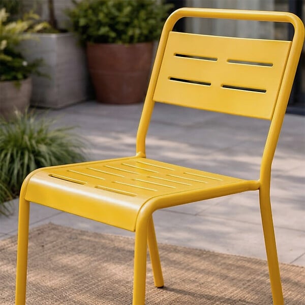 CONCEPT USINE - Lot de 2 chaises de jardin empilables jaunes BERGAME $ - large