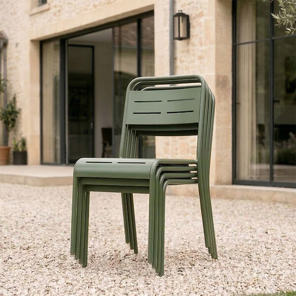 CONCEPT USINE - Ensemble de 4 chaises de jardin empilables vertes BERGAME - large
