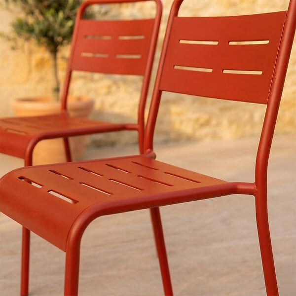 CONCEPT USINE - Ensemble de 4 chaises de jardin empilables terracotta BERGAME - large