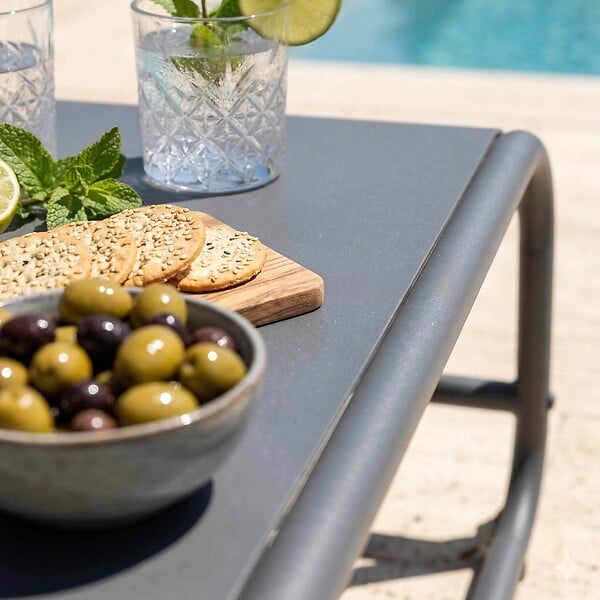 OVIALA - Table basse de jardin en métal 85x40x30 cm gris - Mixi - large