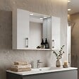 KIAMAMI VALENTINA - Miroir De Salle De Bain À Conteneur Avec Deux Éléments Muraux En Chêne Blanc Et Une Lampe À Del - vignette