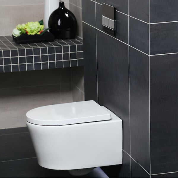 ROCA - Pack WC suspendu complet avec bâti-support Roca, cuvette compacte sans bride et abattant soft-close - large