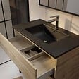 AURLANE - Meuble de salle de bains 80 cm 3 Tiroirs Chêne Naturel + Vasque Céramique Noire - TIMBER - vignette