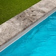 RO'MA NATURE - Margelle de piscine Travertin Gris Silver 61x33x5 cm Bord 1/2 Rond (à l'unité) - vignette