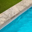 RO'MA NATURE - Margelle de piscine Travertin Gris Silver 70x35x8 cm Bord Droit (à l'unité) - vignette