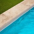 RO'MA NATURE - Margelle de piscine Travertin Beige Nuancé 61x33x5 cm Bord Droit (à l'unité) - vignette