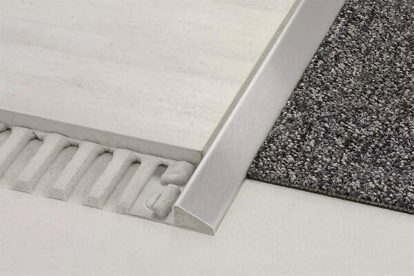 SCHLUTER - Profilé de transition RENO-U 100 - Aluminium naturel anodisé mat - hauteur 10mm - longueur: 2,5ML- réf : AEU100 - SCHLUTER - large