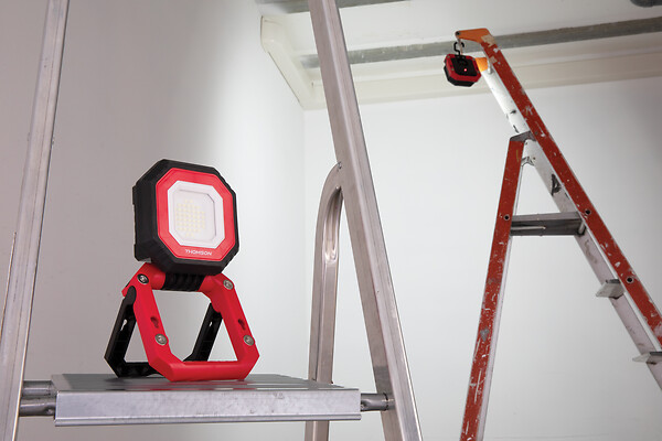 ELEXITY - Projecteur de chantier à poser - 22W - 1600lm IP54 - large