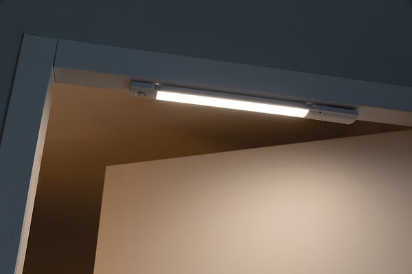 ELEXITY - Réglette LED rechargeable USB détecteur mouvement - 2.1W - large
