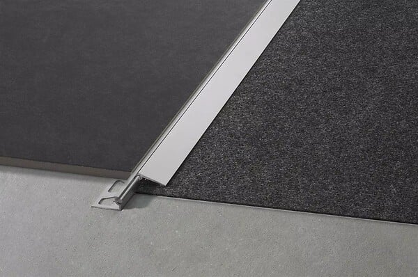 SCHLUTER - Profilé réglable de transition RENO-V - Aluminium anodisé mat - hauteur 10mm - longueur 2,5ML- réf : AEVT100B20 - SCHLUTER - large