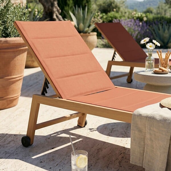 OVIALA - Lot de 2 bains de soleil effet bois inclinable avec roues terracotta - Futuna - large