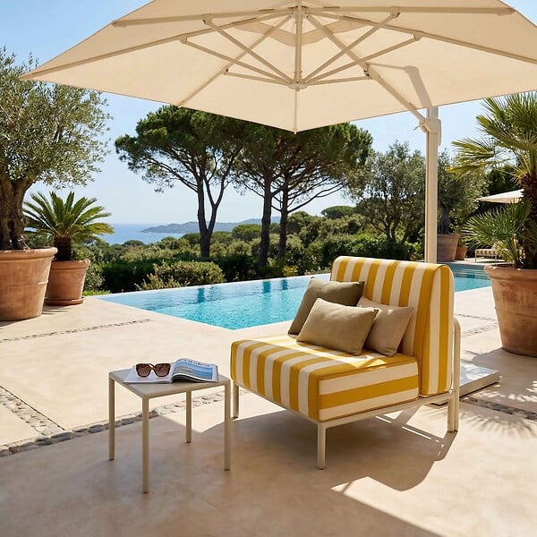 OVIALA - Chauffeuse rayé pour salon de jardin modulable en tissu jaune clair - Patio - large