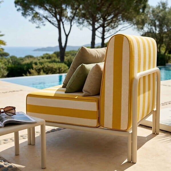 OVIALA - Chauffeuse rayé pour salon de jardin modulable en tissu jaune clair - Patio - large
