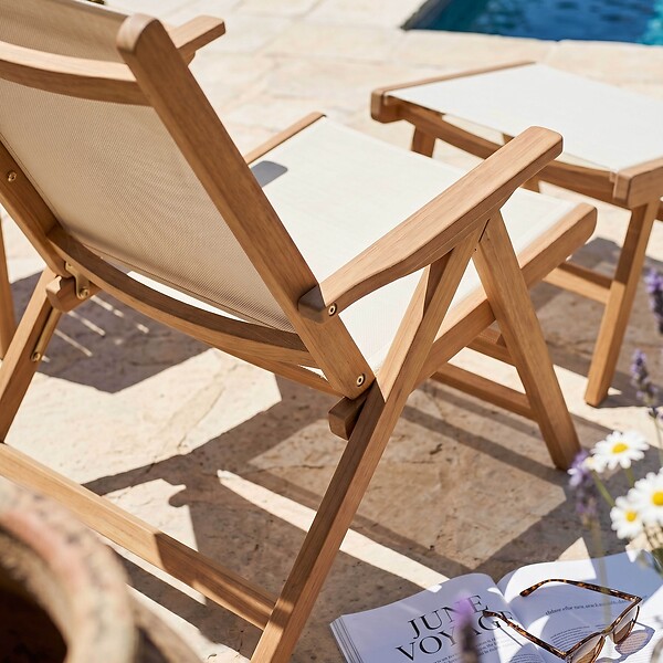 OVIALA - Fauteuil relax en bois d'eucalyptus avec repose-pieds blanc - Sisco - large