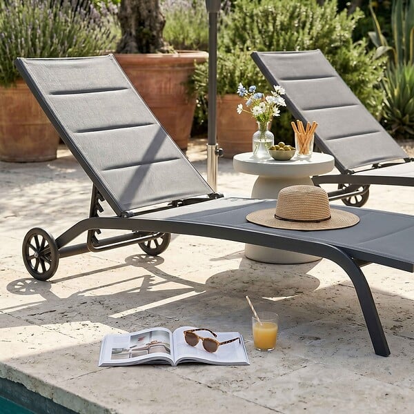 OVIALA - Lot de 2 bains de soleil en aluminium noir - Santa Monica - large