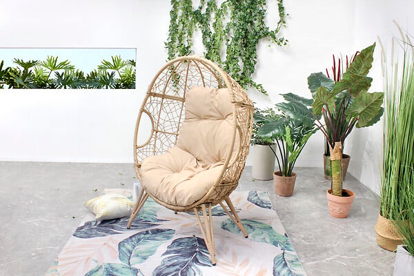 CONCEPT USINE - Fauteuil œuf sur pied en résine beige effet rotin JANE - large