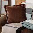 ATMOSPHERA - Coussin flanelle Cuddly marron 53x53cm - vignette