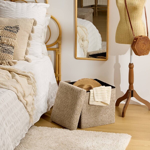 ATMOSPHERA - Pouf Pliable Coffre Soana en bouclette Beige foncé 38x38cm - large
