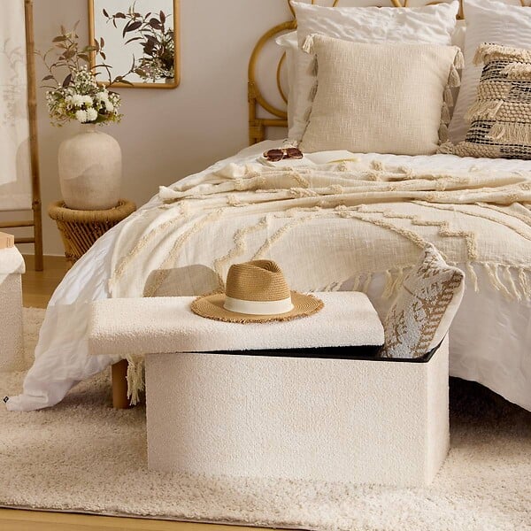 ATMOSPHERA - Pouf Pliable Coffre Soana en Bouclette Ivoire 76x38cm - large