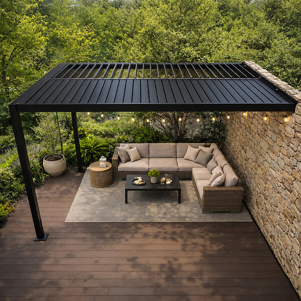 CONCEPT USINE - Pergola bioclimatique 4x3m adossée en aluminium noir SIFNOS - large
