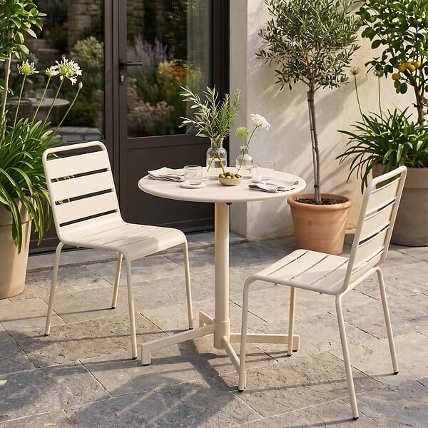 OVIALA - Ensemble table de jardin et 2 chaises en métal ivoire - Palavas - large
