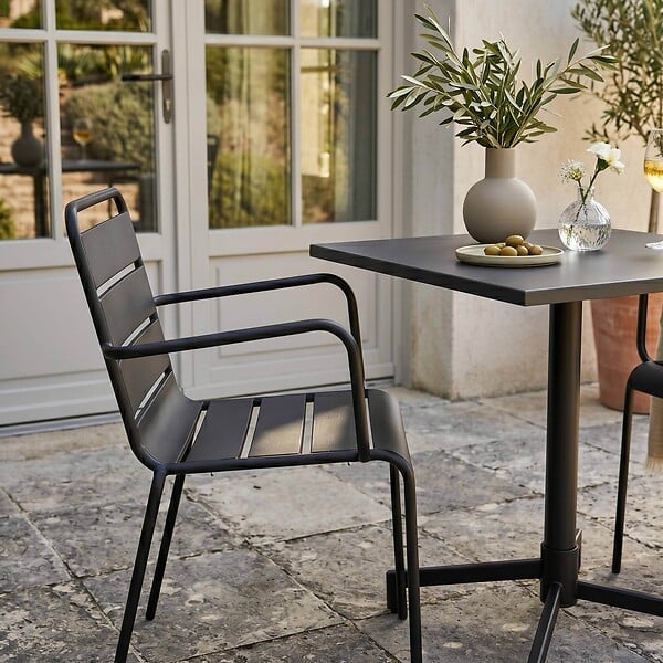 OVIALA - Ensemble table 70 cm et 2 fauteuils de jardin en métal gris anthracite - Palavas - large