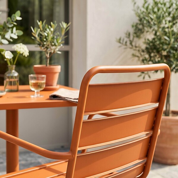 OVIALA - Ensemble table 70 cm et 2 fauteuils de jardin en métal caramel - Palavas - large