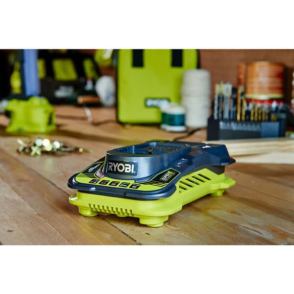 RYOBI - Chargeur RYOBI RC18-150 ultra rapide 18V One+ - bat Li-Ion - large
