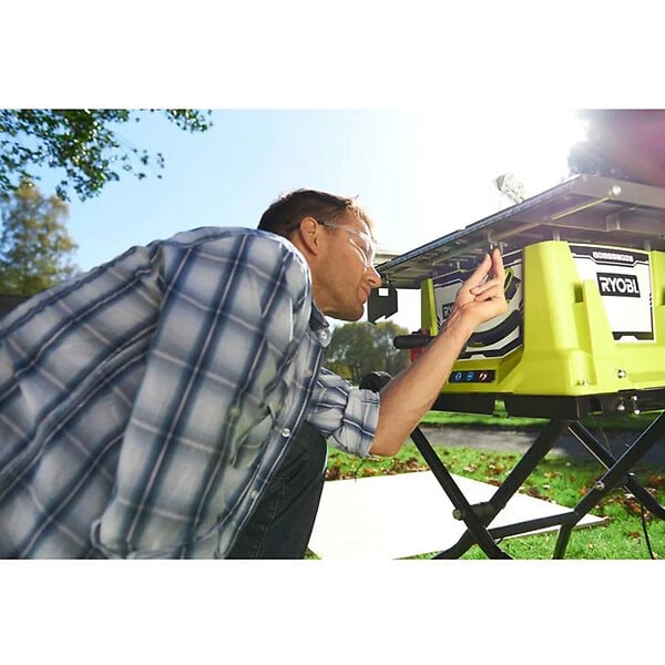 RYOBI - Scie sur table 1800 W avec roulettes RYOBI RTS1800EF-G - large