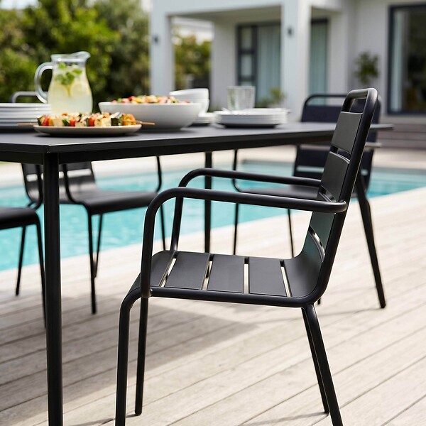 OVIALA - Ensemble table de Jardin et 8 fauteuils en métal noir - Palavas - large
