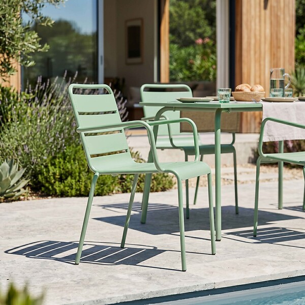 OVIALA - Ensemble table de jardin et 4 fauteuils en métal vert sauge - Palavas - large