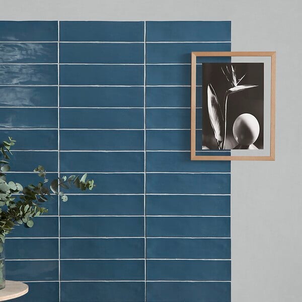 RO'MA NATURE - Carrelage effet Zellige Bleu 30x7,5x0,82 cm Brillant Novaril - Mur intérieur (vendu par carton de 0,5 m²) - large