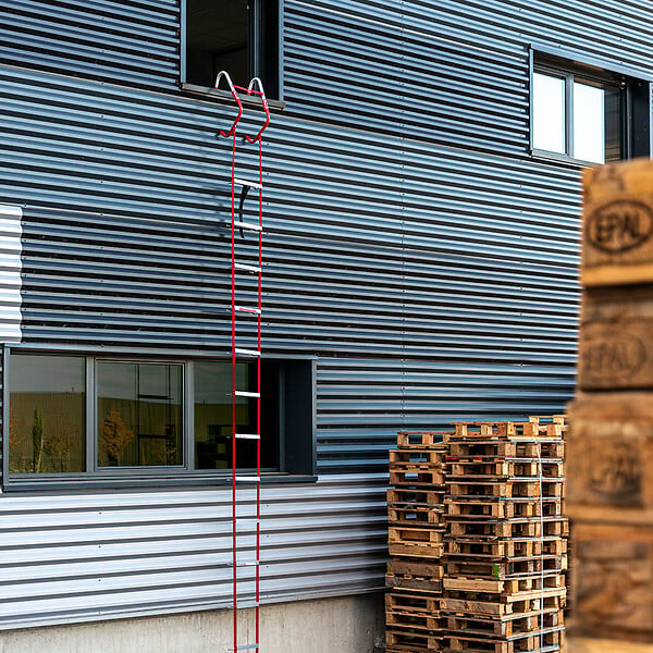 ANGELEYE - Échelle de Secours AngelEye 4,5 m – Pliable, Légère et Robuste – Échelle d'Évacuation pour Incendie – Capacité 450 kg-AngelEye - large