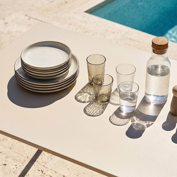 OVIALA - Table de jardin en acier 120 x 70 cm ivoire  - Palavas - large
