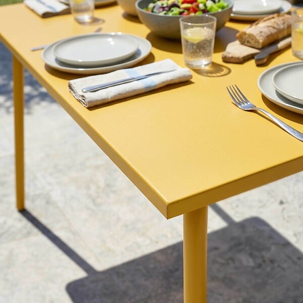 OVIALA - Table de jardin en acier 6 places 120 cm jaune  - Palavas - large