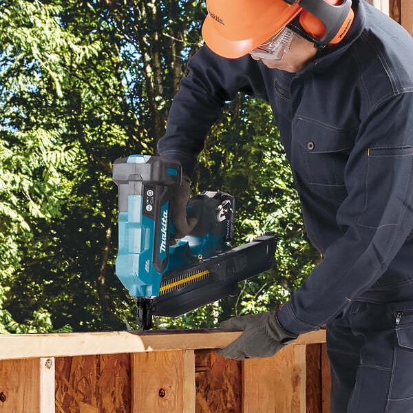 MAKITA - Cloueur de charpente tête ronde 90mm LXT MAKITA DBN901ZK en coffret - large