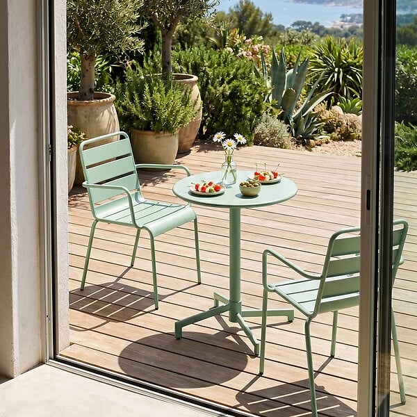 OVIALA - Ensemble table de jardin et 2 fauteuils en métal vert sauge - Palavas - large