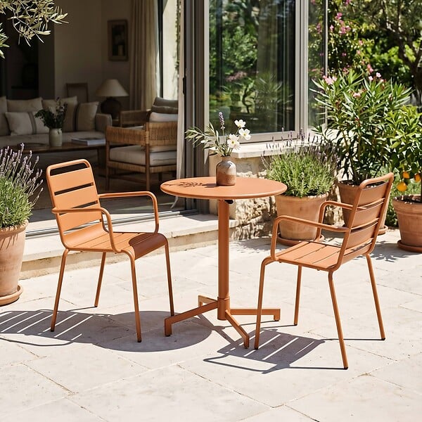 OVIALA - Ensemble table de jardin et 2 fauteuils en métal caramel - Palavas - large
