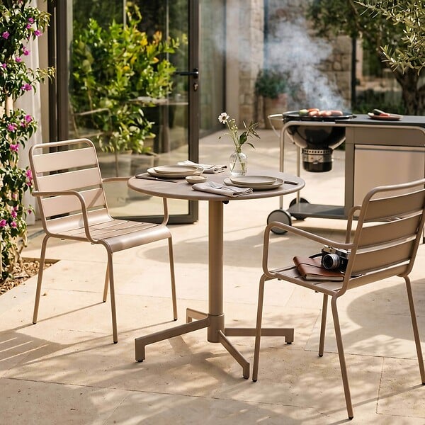 OVIALA - Ensemble table de jardin et 2 fauteuils en métal taupe - Palavas - large