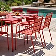 OVIALA - Ensemble table de jardin carrée et 8 fauteuils en métal rouge - Palavas - vignette