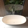 STANO - Baignoire îlot design en solid surface ovale MALMO 165 cm - vignette