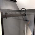 AURLANE - Porte de douche 140x200cm type industriel coulissante NOIR MAT - verre trempe 8mm - vignette