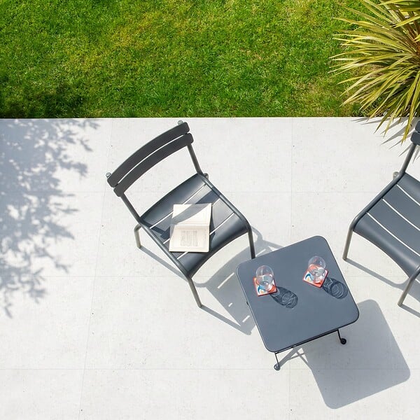 RO'MA NATURE - Carrelage effet Béton Blanc 100x50x2 cm Arvelis - Sol extérieur (vendu par carton de 0,5 m²) - large